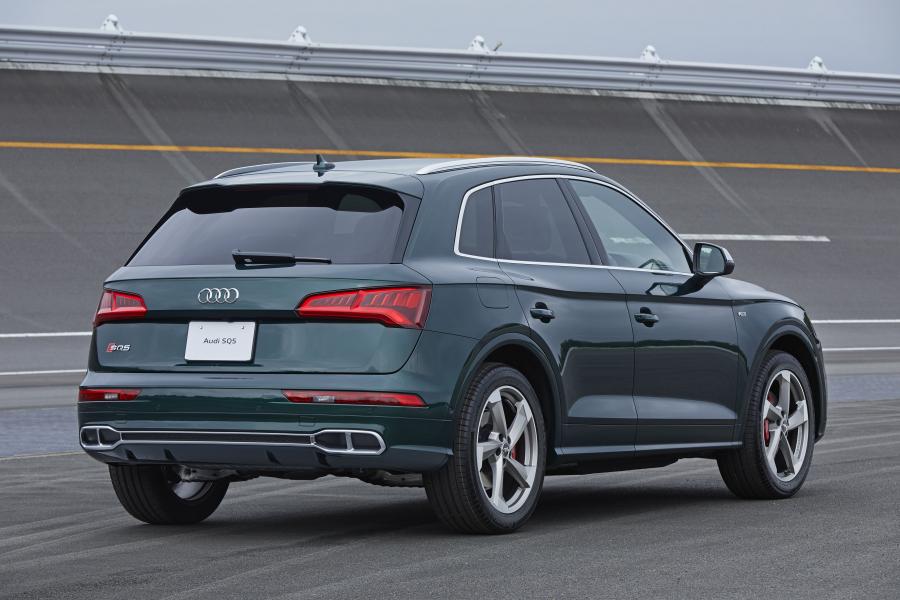  Audi SQ5 3.0 TFSI 2017 года  (JP) (фото 7 из 18)